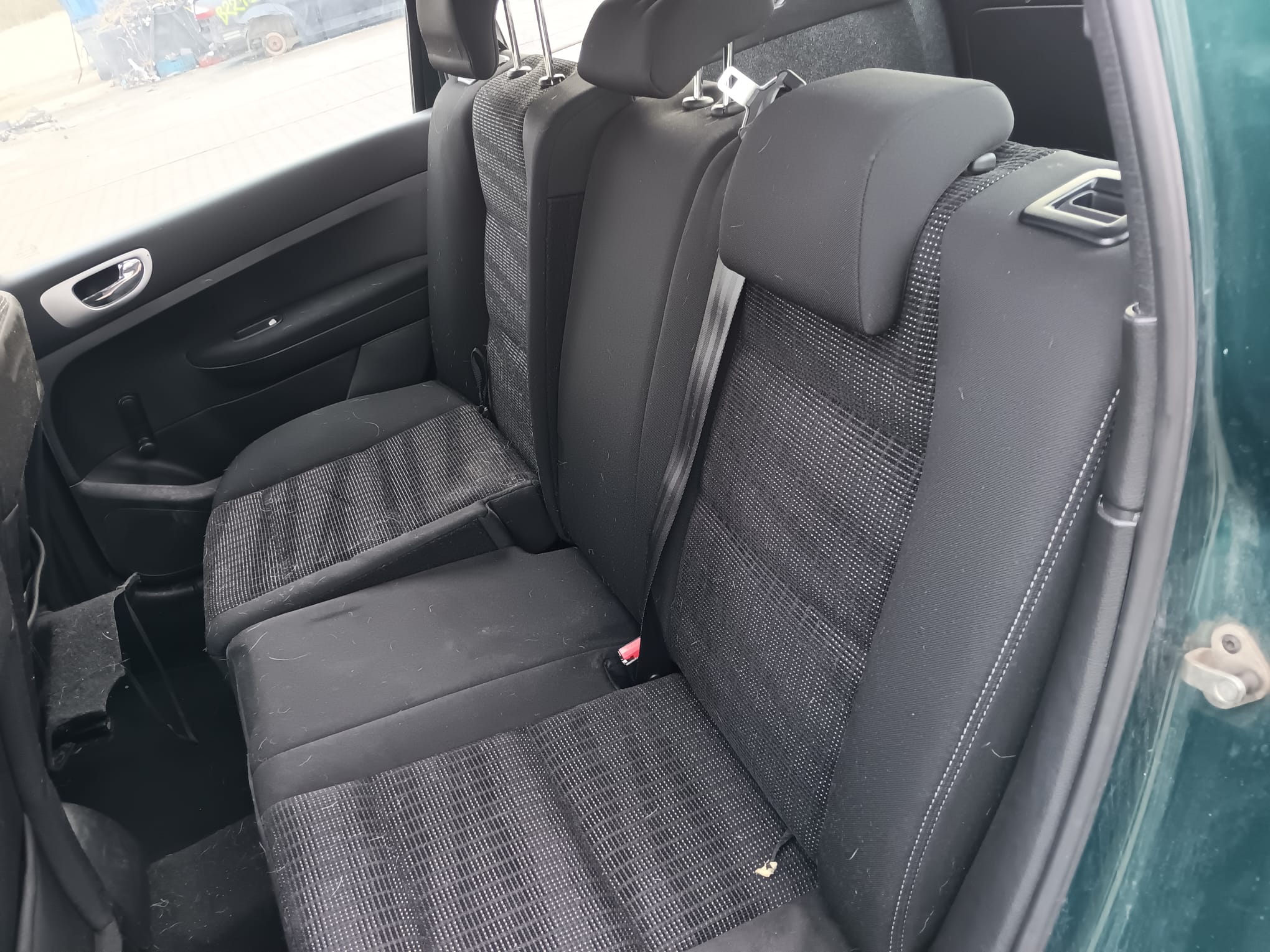 rear_seats