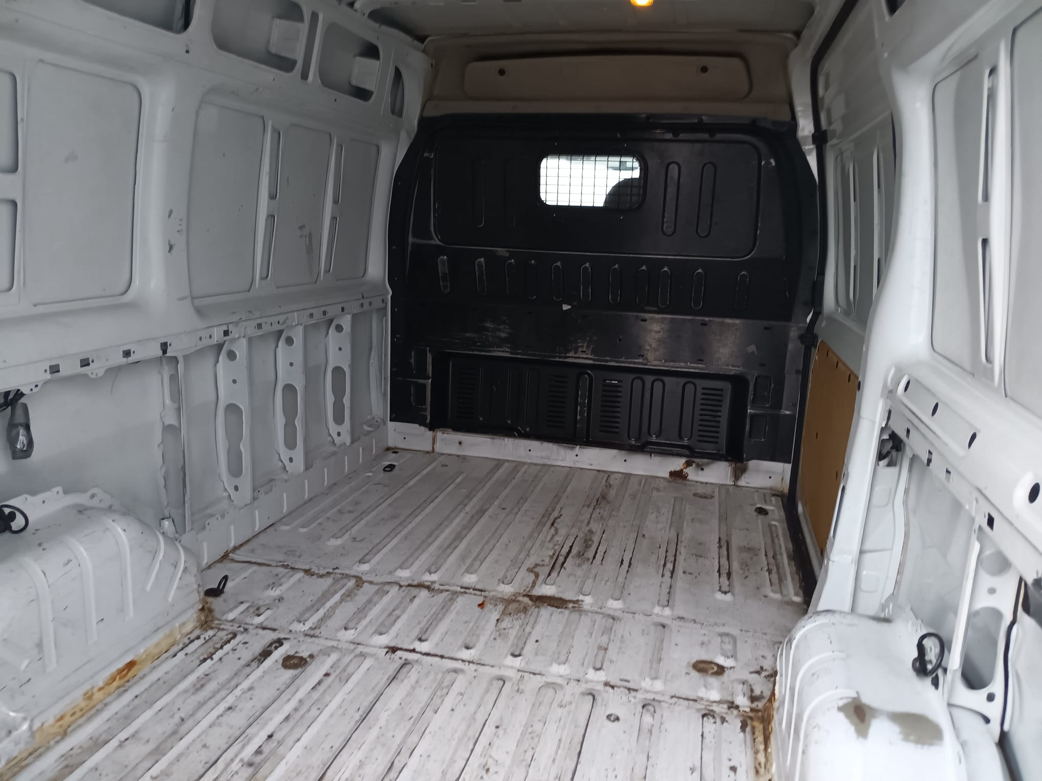 trunk_space
