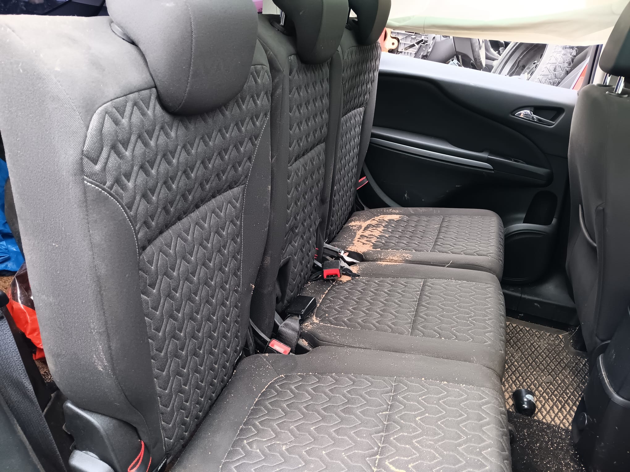 rear_seats