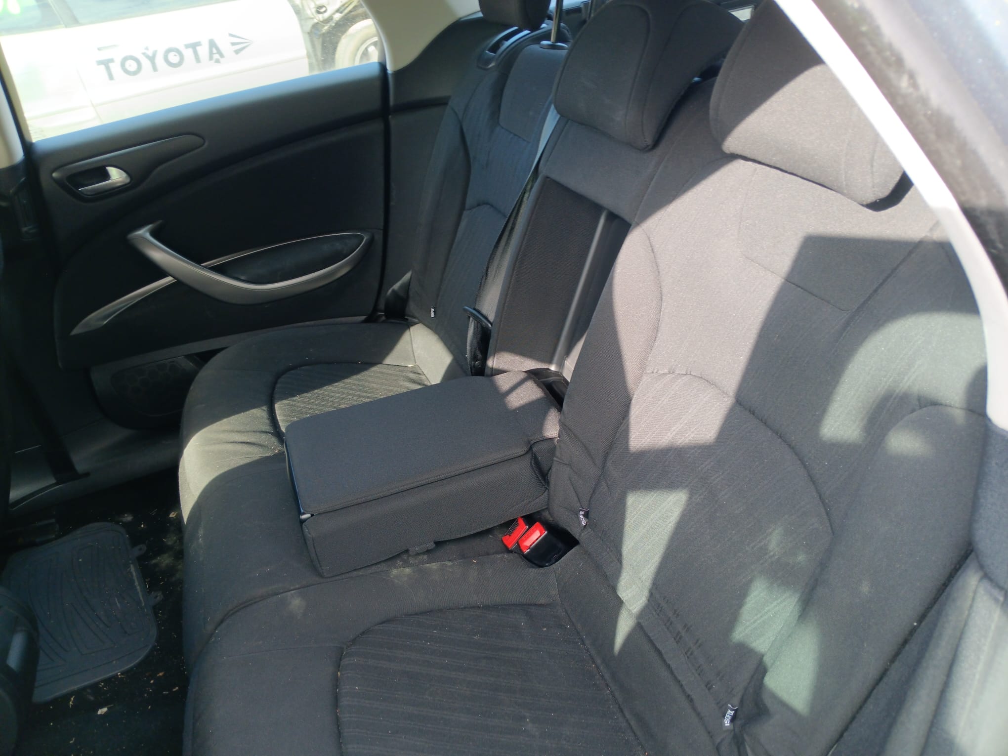 rear_seats