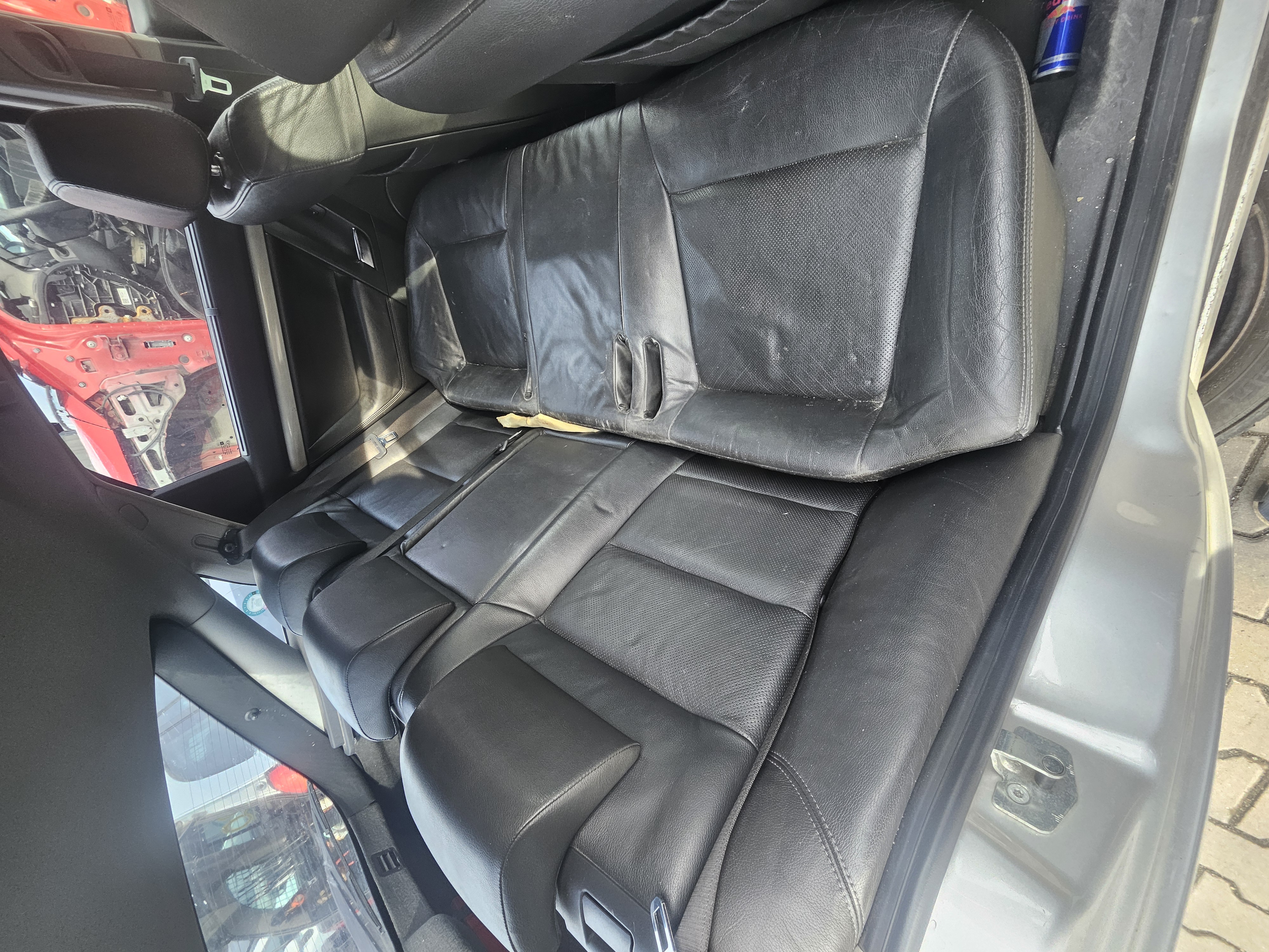 rear_seats