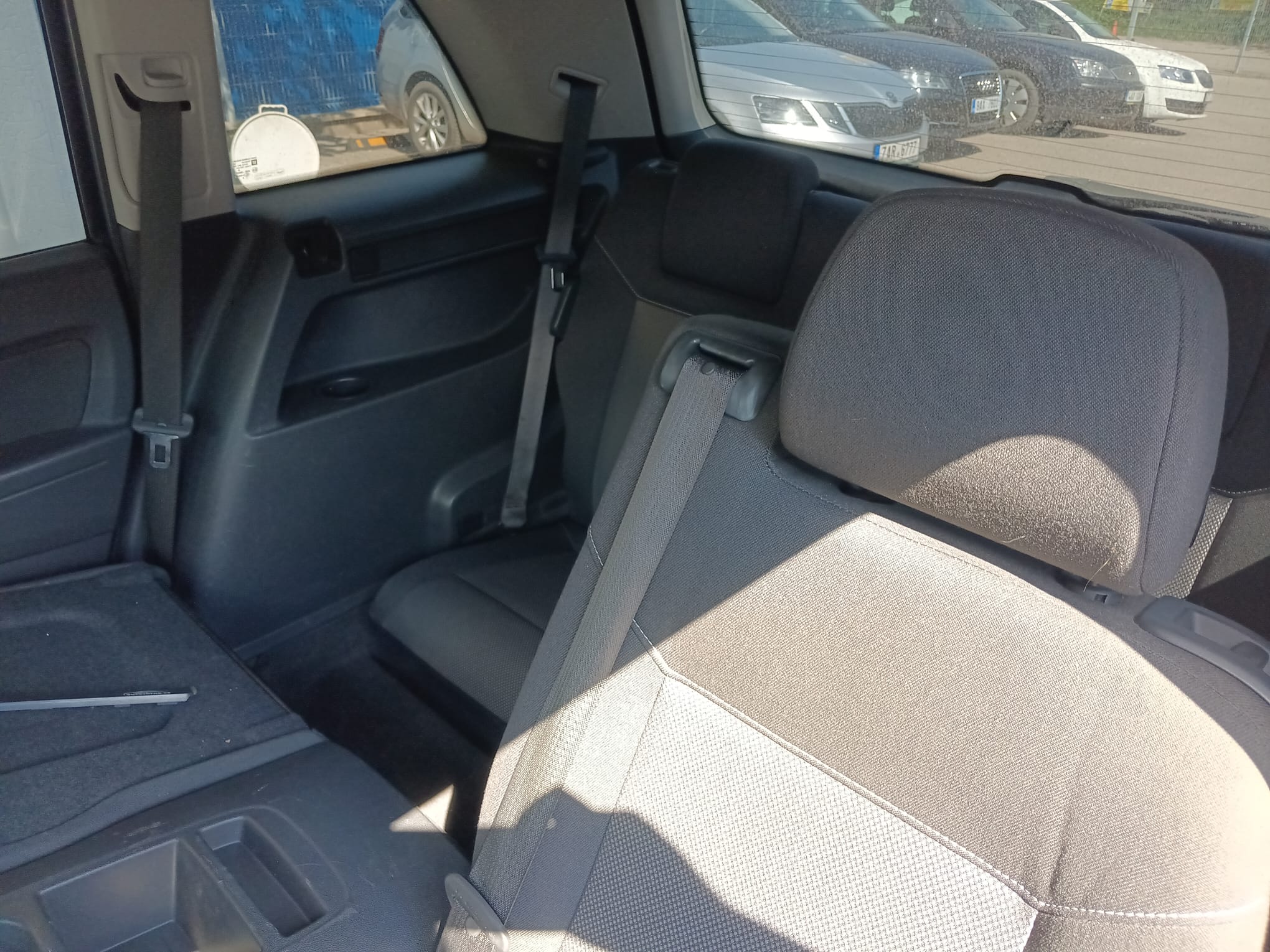 rear_seats