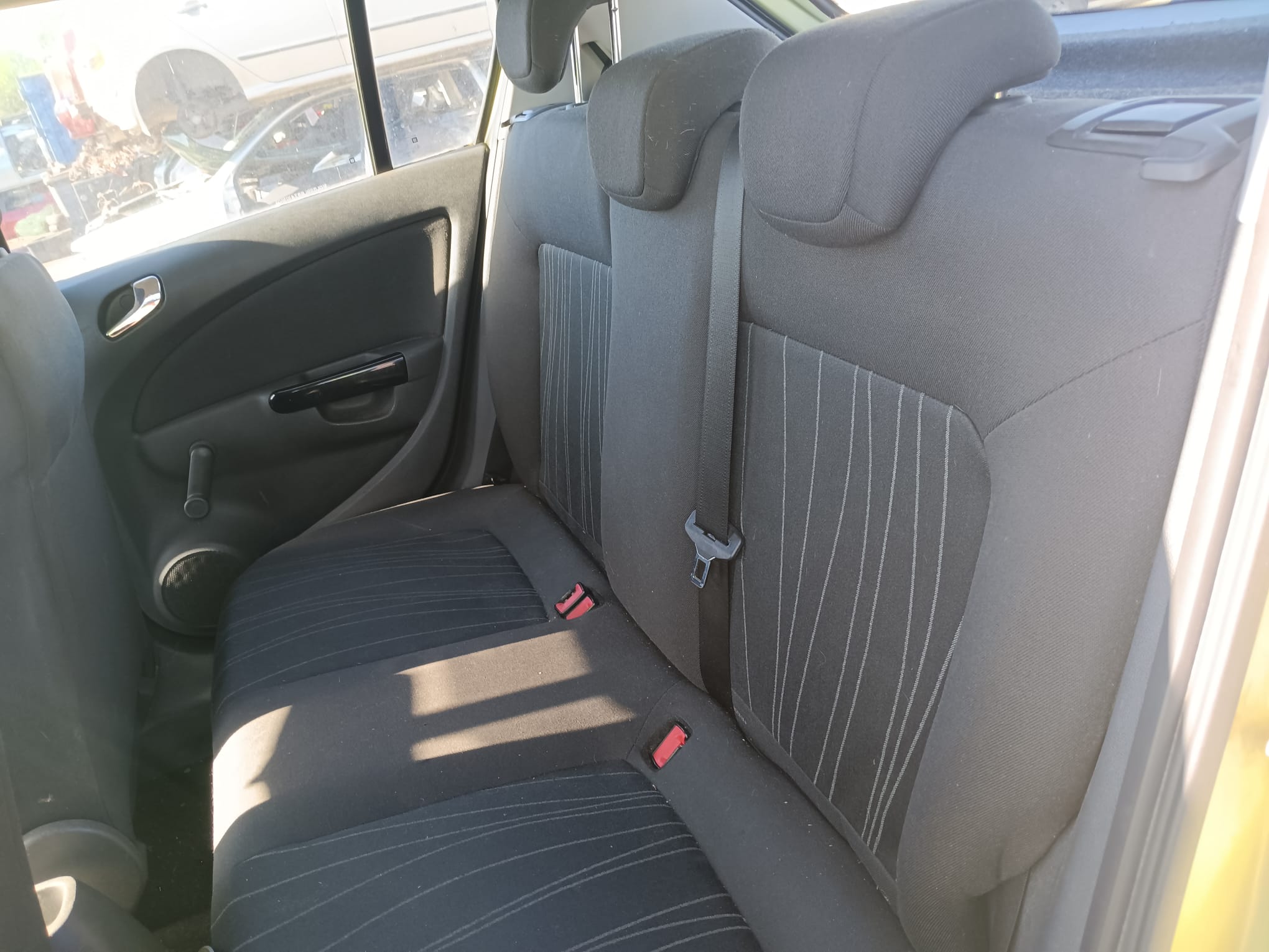 rear_seats