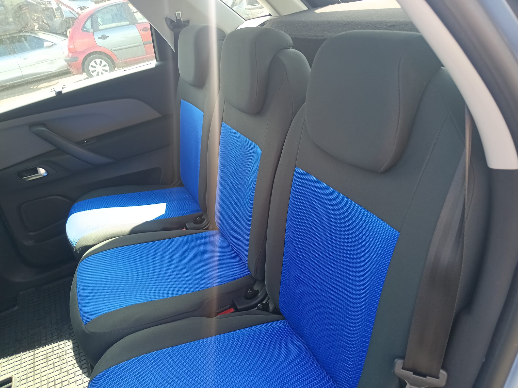 rear_seats