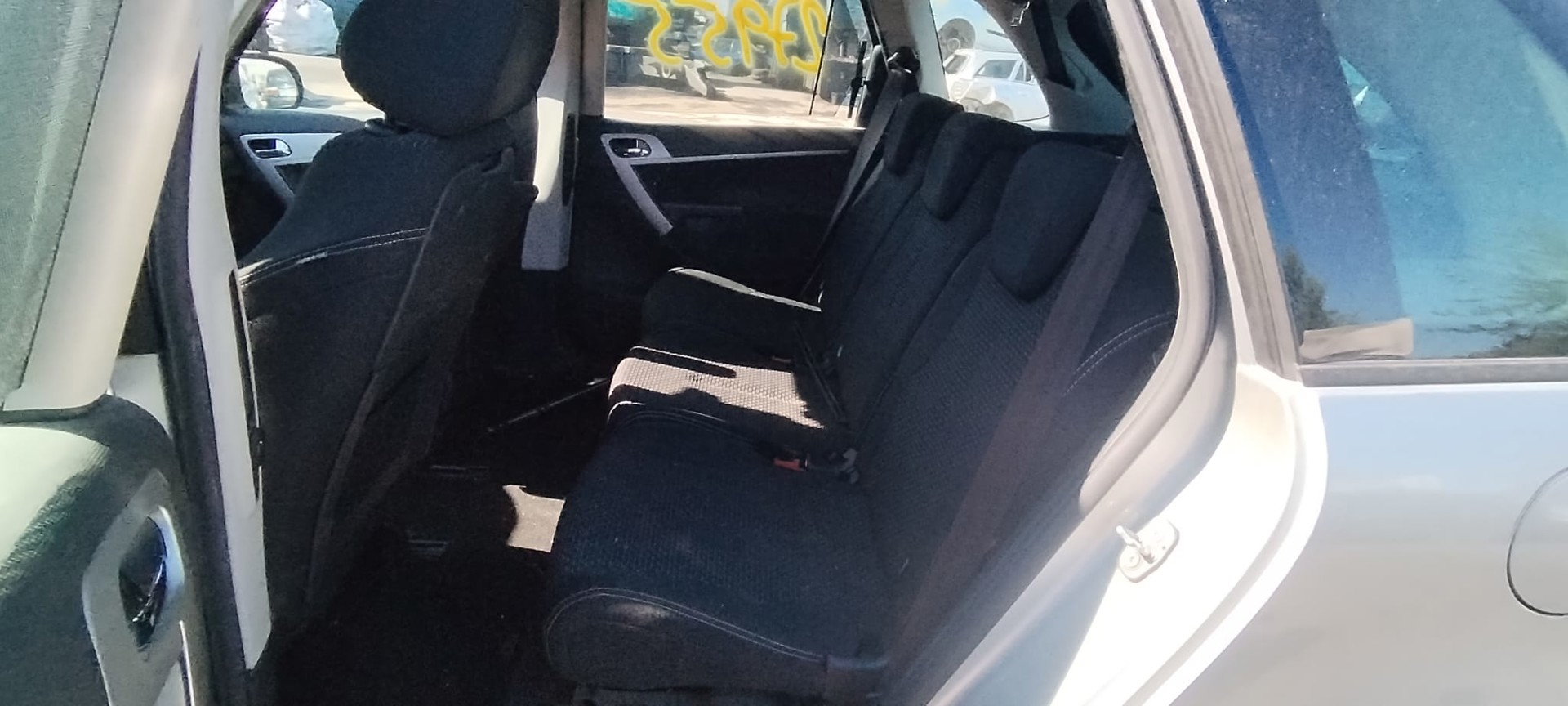 rear_seats