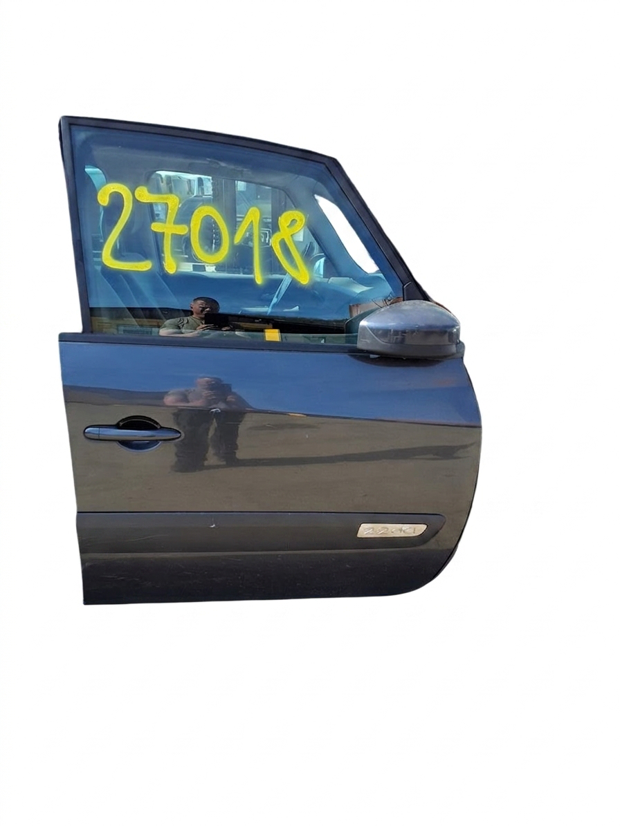 Dveře pravé přední